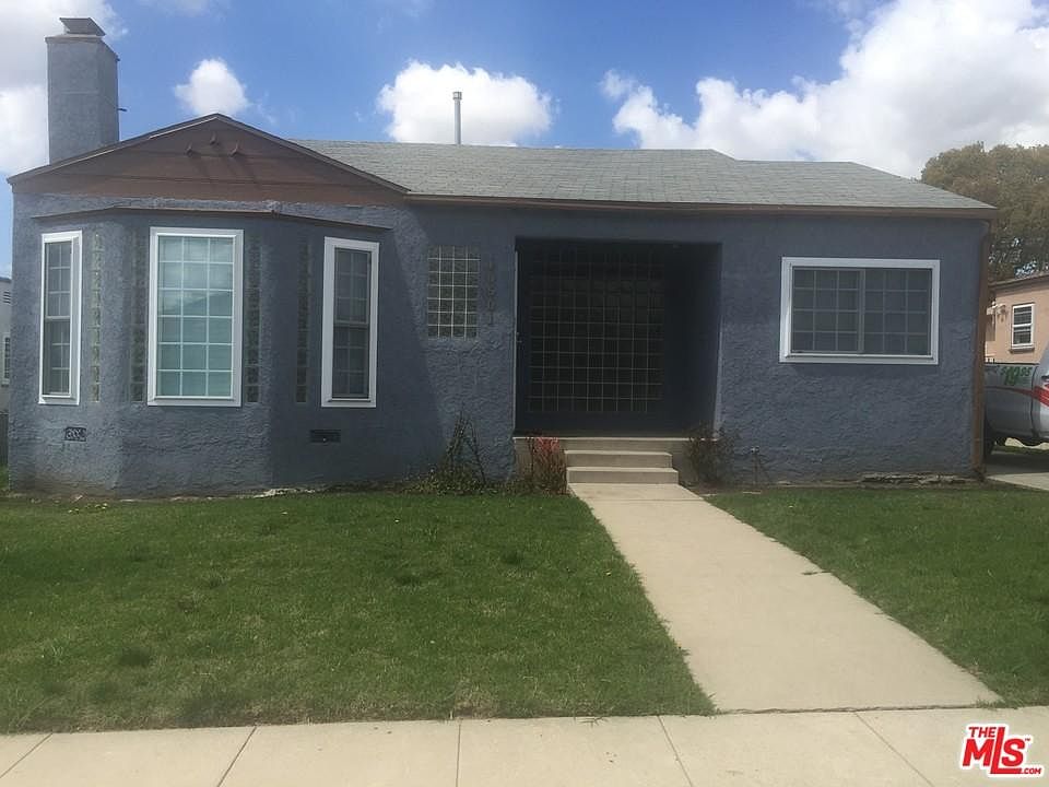 1st image of 10501 S Saint Andrews Pl