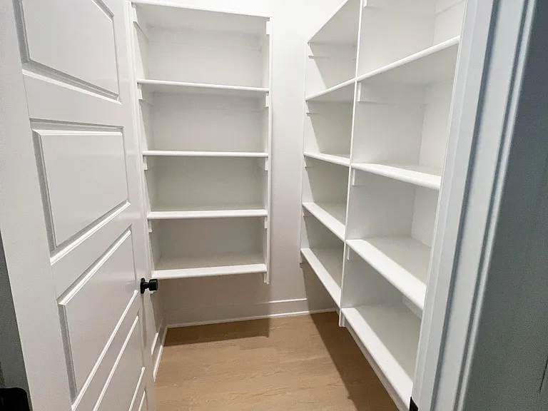 6304 Luna Ln — Photo 8