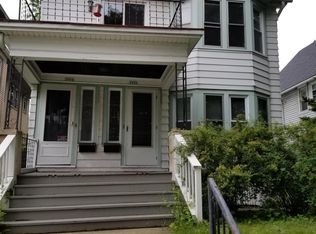 2906 N Maryland Ave, Milwaukee, WI 53211