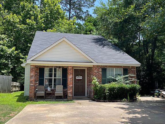 2nd image of 1173 Christpher Ln