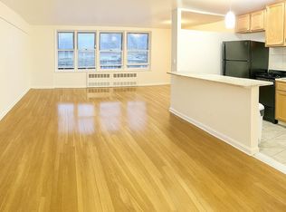 150 Hawthorne St APT 3H, Brooklyn, NY 11225