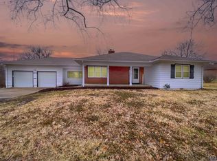 1606 SW 29th St, Topeka, KS 66611