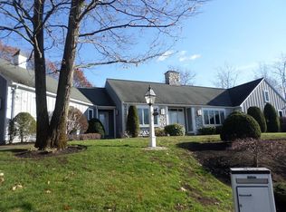 14 Stafford Rd, Lynnfield, MA 01940