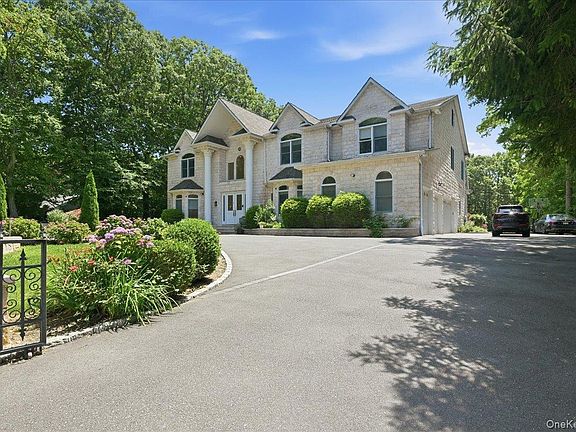 4th image of 8 Headley Way