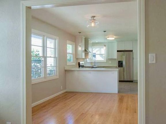 kitchen & dining room