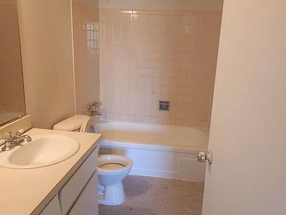 5th image of 230 Shadyside Dr #Ec-7