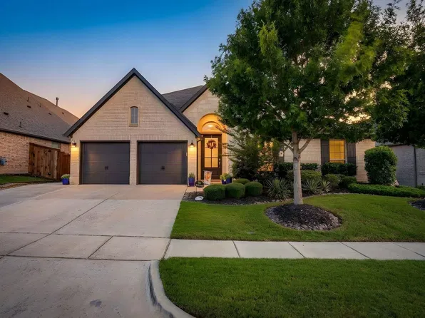 3917 Redbud Dr, Aubrey, TX 76227