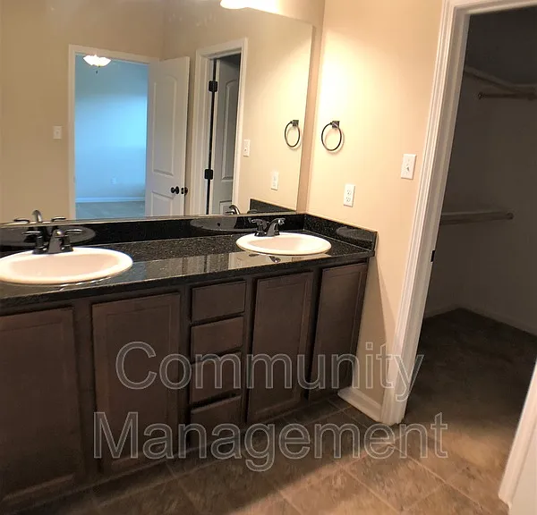 13838 Ponderosa Dr — Photo 17