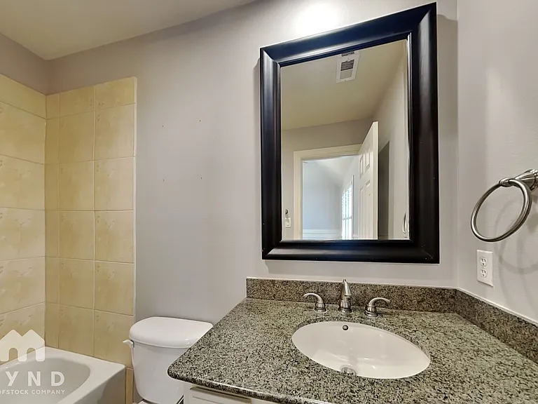 1609 Summer St — Photo 12