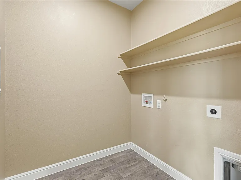 704 Wilmott Ter — Photo 20