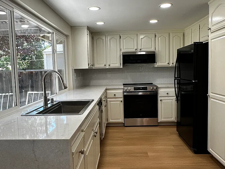 2035 Dorsch Rd — Photo 6