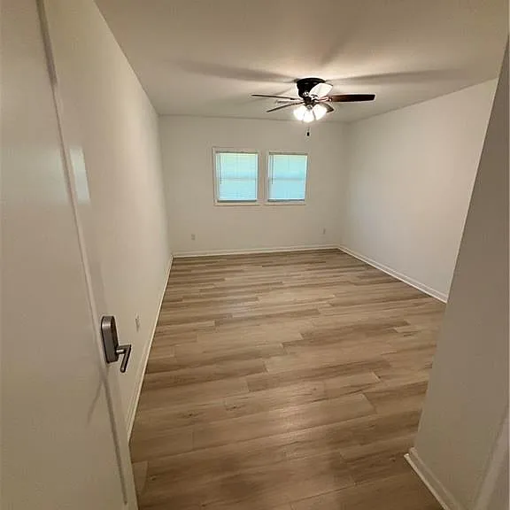1656 Thornton Pl SW — Photo 4