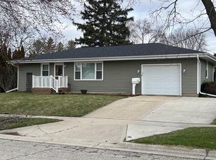 513 E Ogden St, Jefferson, WI 53549