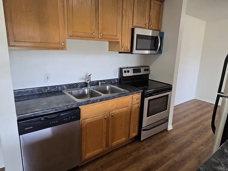 4110 Rahn Rd #301B — Photo 4
