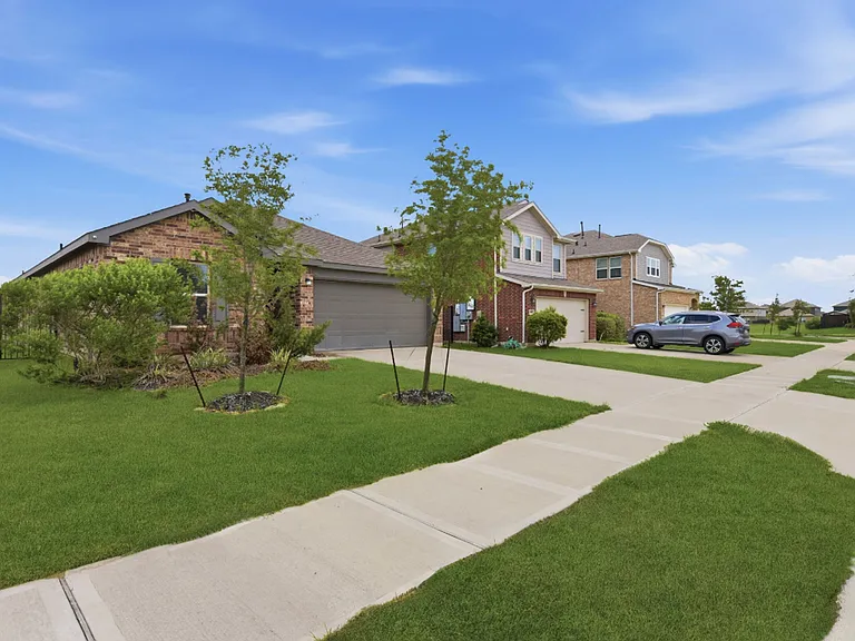 10433 Russell Pines Dr — Photo 3