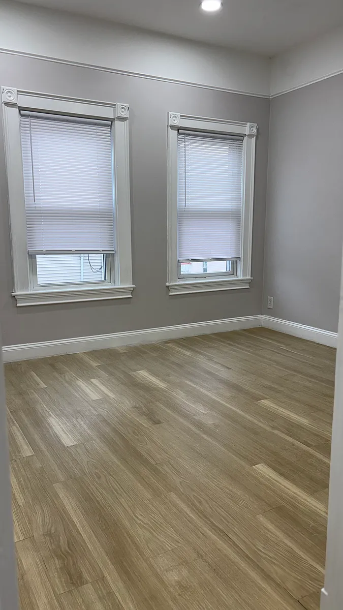 Building Photo - 14 Cleveland Ave #2