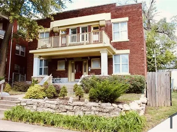 3220 E 10th St, Kansas City, MO 64127