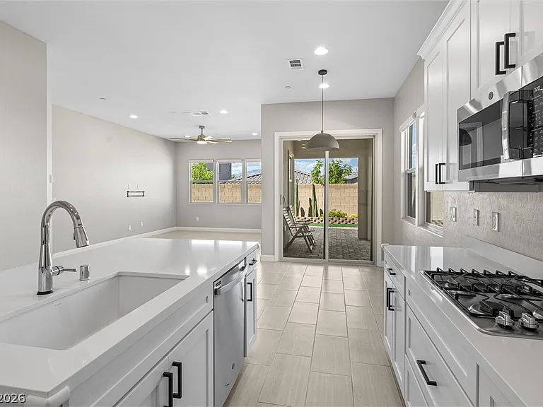 9868 Heather Moore Ave — Photo 1