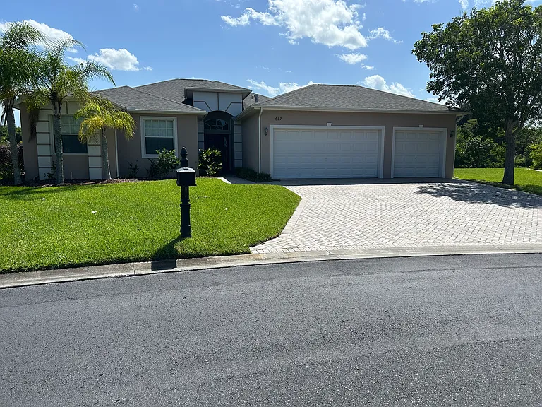 637 Tangelo Cir SW — Photo 1