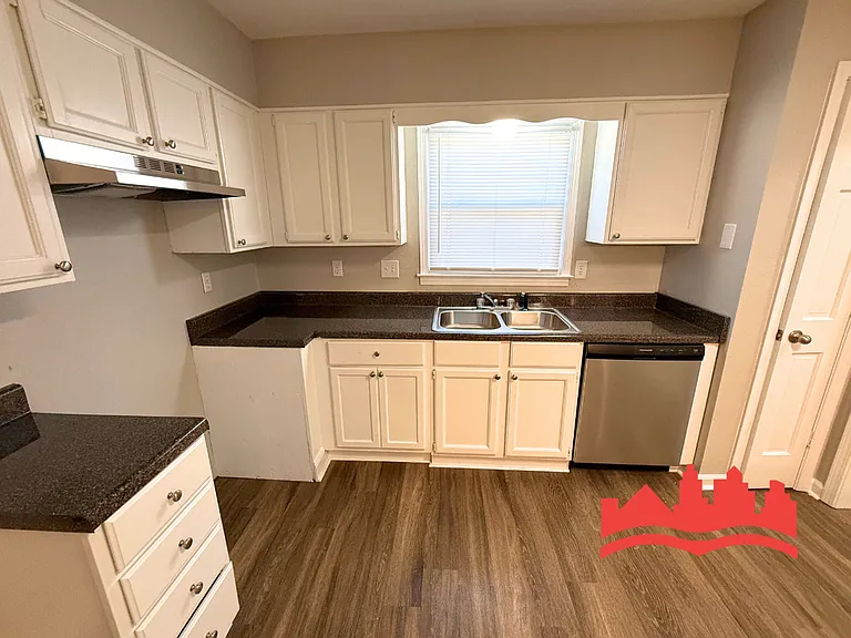 5555 Blossom Ln — Photo 6