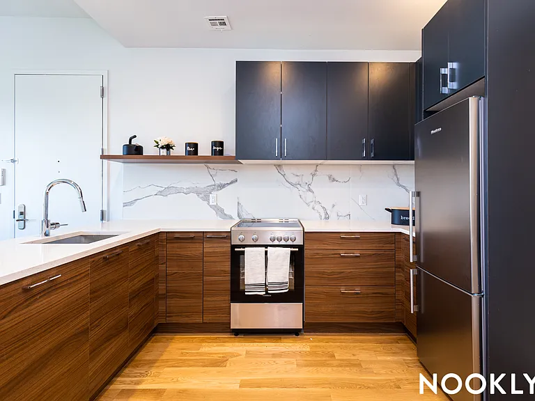 45-57 Davis St #708 — Photo 4