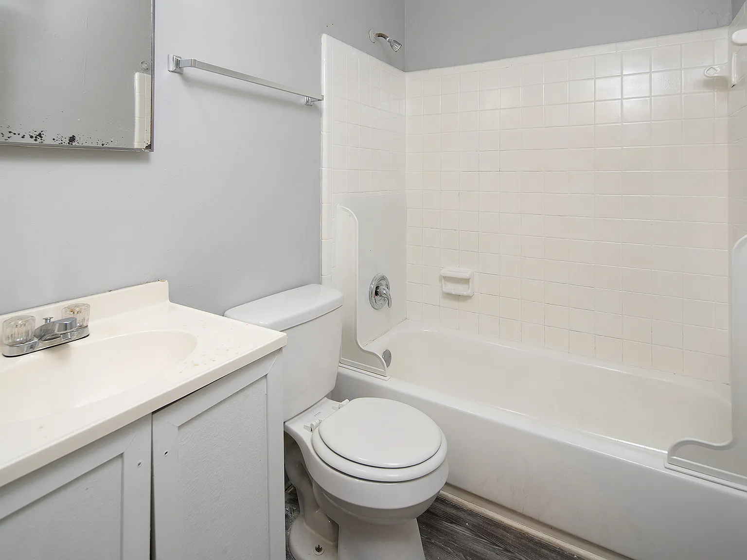 2 bed, 1.5 bath, 950 sqft, $1,350 — Photo 3