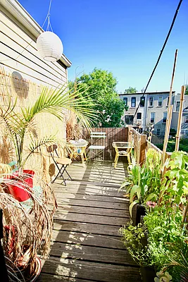 Rented by True Real Estate Group | media 14