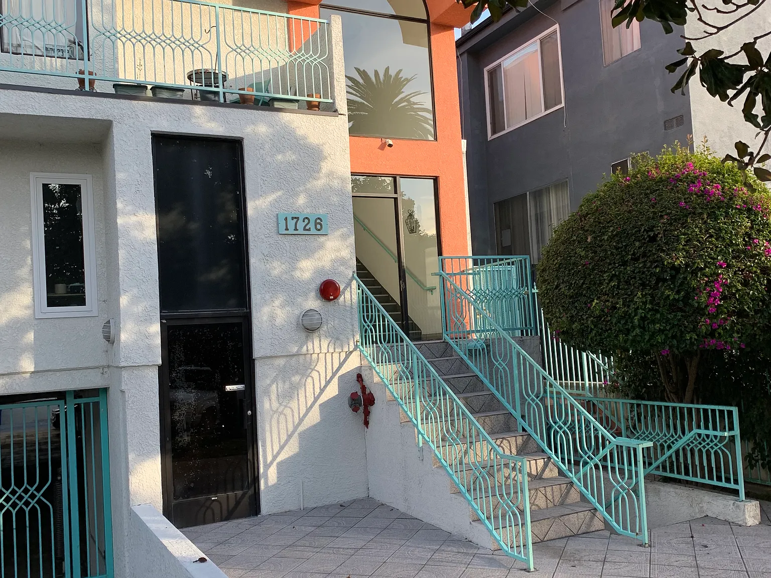 2 bed, 750 sqft, $2,800 — Photo 1