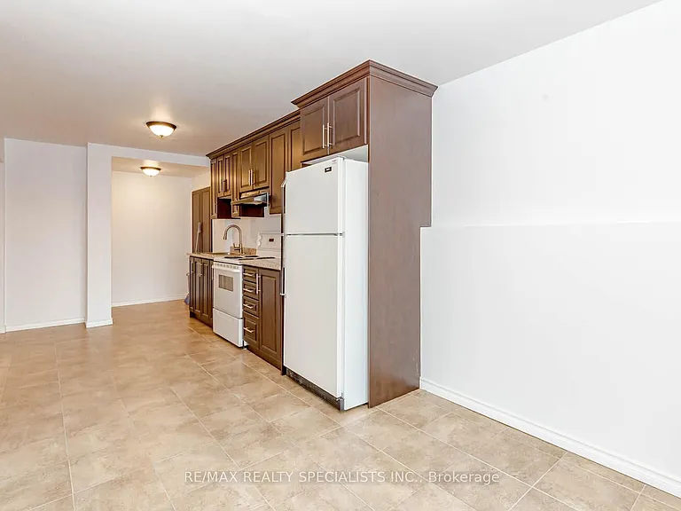 84 Tysonville Cir — Photo 5