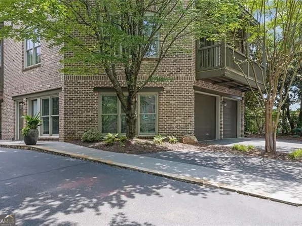 120 Green Oak Dr #3, Roswell, GA 30075