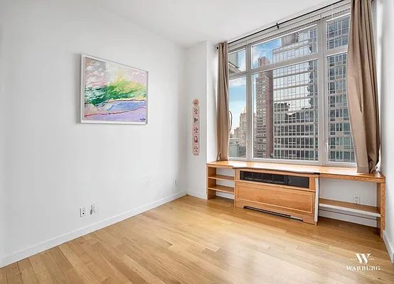 Rented by Warburg | media 5