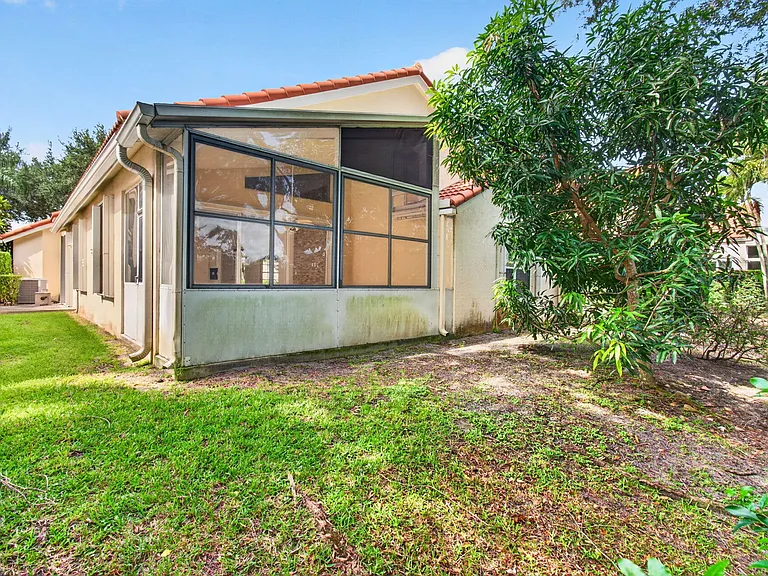 5225 Brookview Dr — Photo 83
