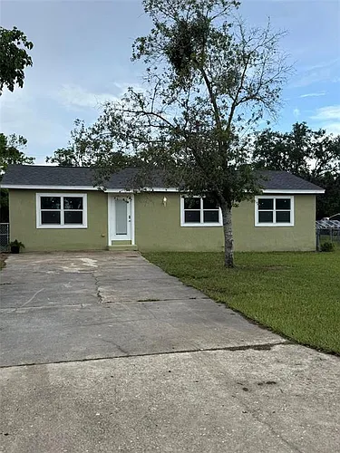 2549 Olive Ave Photo 1
