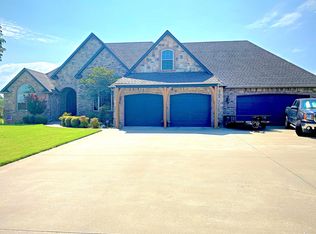 5018 Lake Breeze Rd, Grove, OK 74344