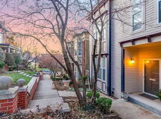 2911 Grand Ave, Kansas City, MO 64108