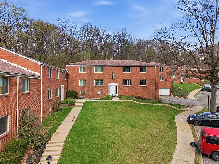 Lumar Village Apartments — Photo 20