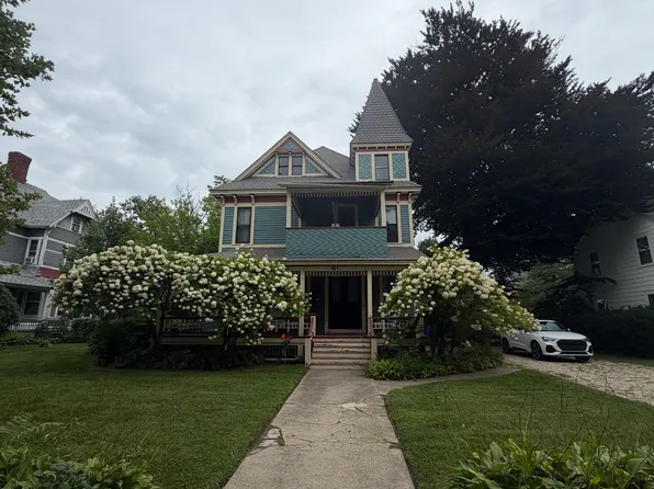 161 Florida St, Springfield, MA 01109
