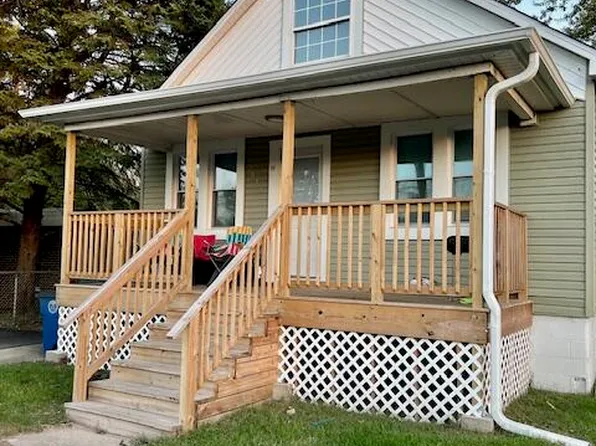 2033 Fairview Ave, Lake Station, IN 46405