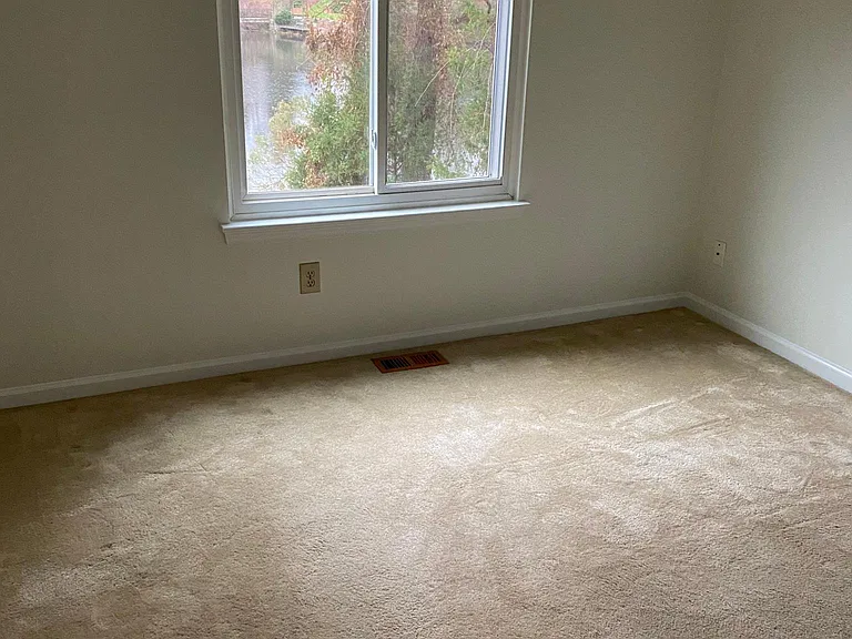 104 Wyatts Pond Ln — Photo 10