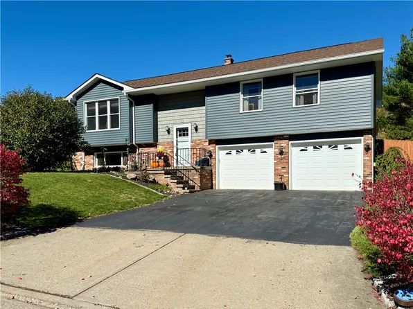 23 Valleybrook Dr, Bradford, PA 16701