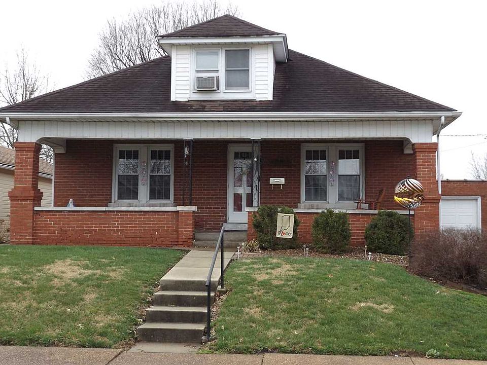 1st image of 107 E 1st St