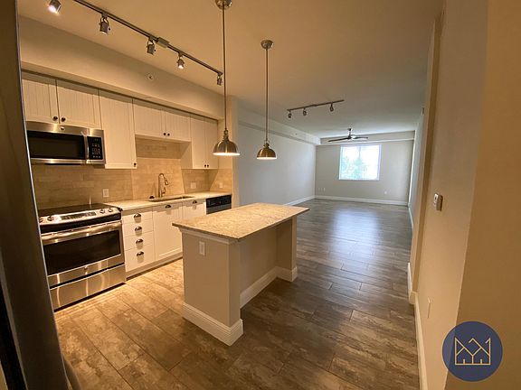 2nd image of 1771 SE 17th St #710