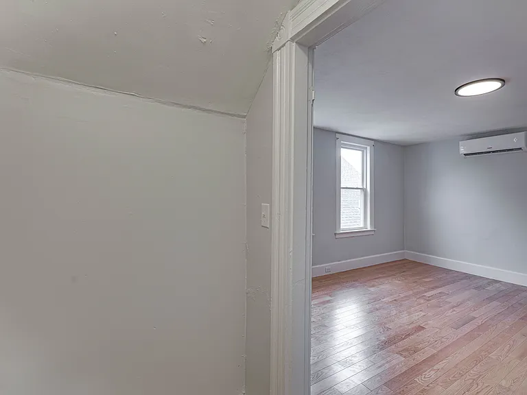 24 Dunlap St #3 — Photo 11