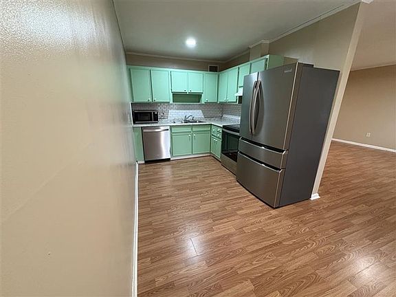 3rd image of 3830 Country Club Rd APT H