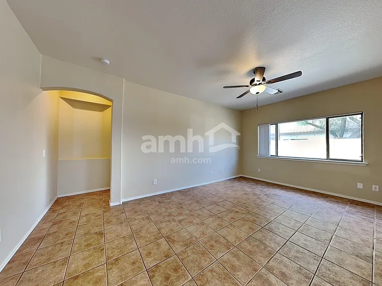 11852 W Cambridge Ave — Photo 7