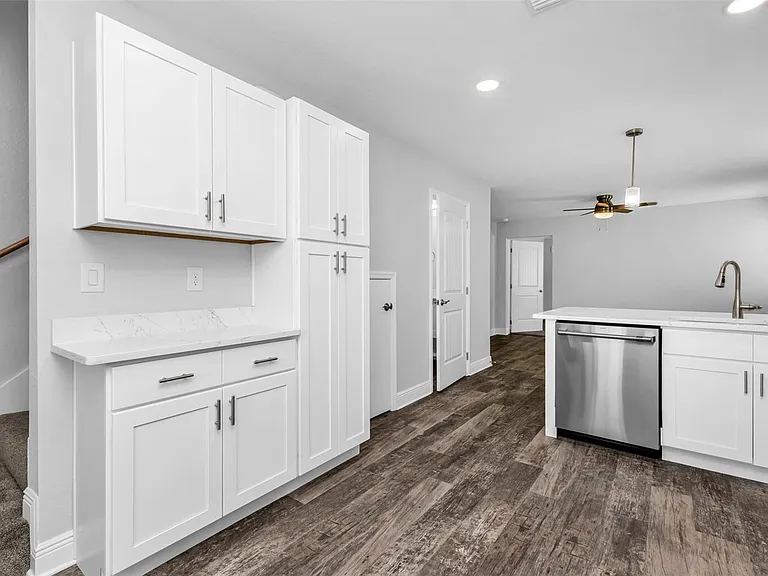 309 E Virginia Ave #111 — Photo 11