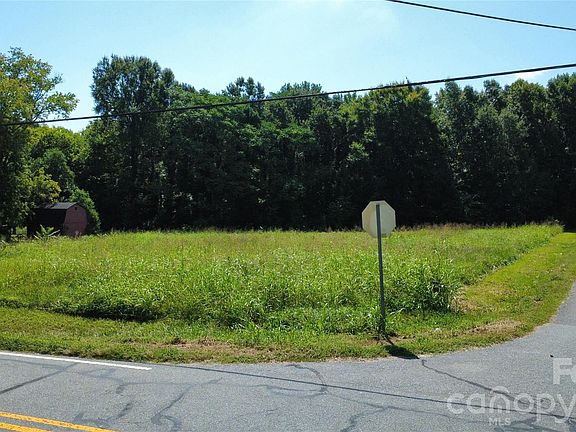 5th image of 1211 Belair Ave