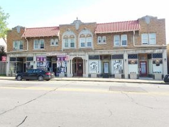 2nd image of 4518-4526 W Burleigh St #1