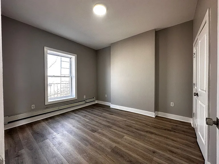 372 Forrest St #2E — Photo 7