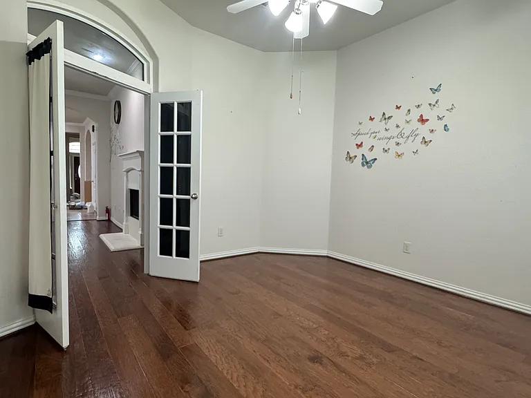 11931 Green Colling Park Dr — Photo 3